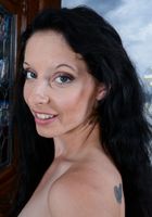 ATK Galleria: Anne Adams (Anne Adams in amateur)