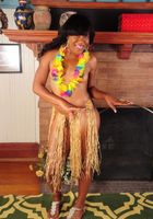 ATK Exotics: Serenity Evans (Ebony Serenity spreads her pussy)