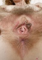 ATK Natural & Hairy: Leona (Leona in mature and hairy)