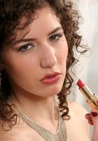 ATK Natural & Hairy: Sativa Verte (Sativa Verte Dressed to Spread)