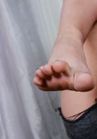 ATK Galleria: Jasmine Wolff (Naughty babe Jasmine Wolff gets naked masturbating showing her feet.)