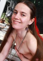 ATK Natural & Hairy: Sia Wood (Sia Wood hopes you like hairy girls)